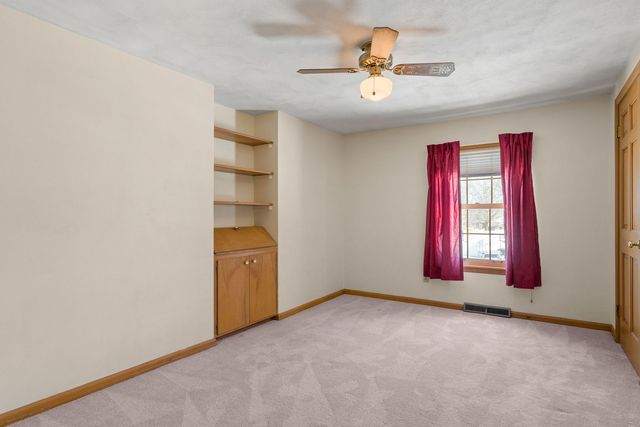 2850 Volquardsen Avenue, Davenport, IA 52804