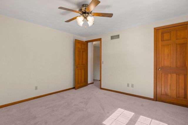 2850 Volquardsen Avenue, Davenport, IA 52804