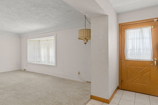 2850 Volquardsen Avenue, Davenport, IA 52804