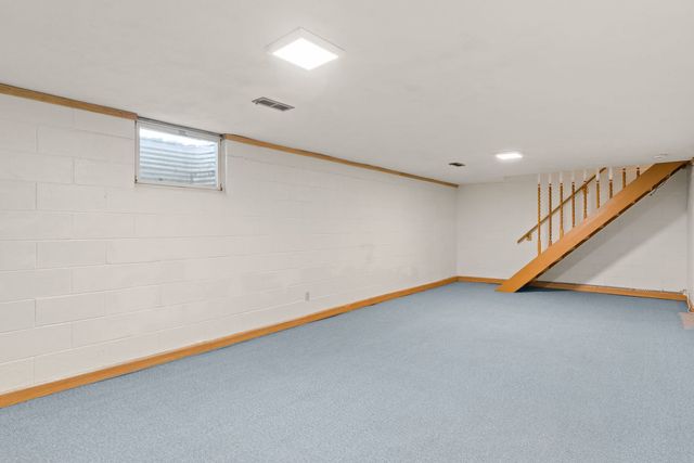 2850 Volquardsen Avenue, Davenport, IA 52804