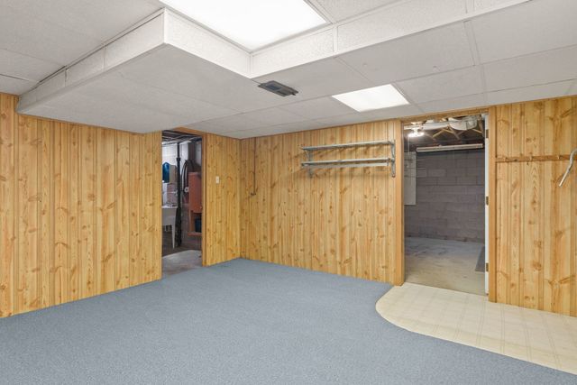 2850 Volquardsen Avenue, Davenport, IA 52804