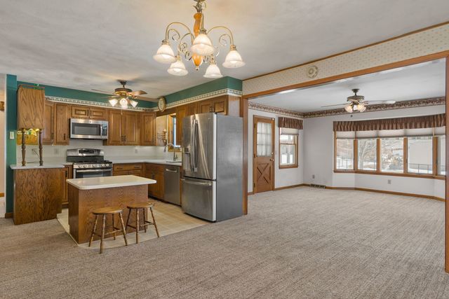 2850 Volquardsen Avenue, Davenport, IA 52804