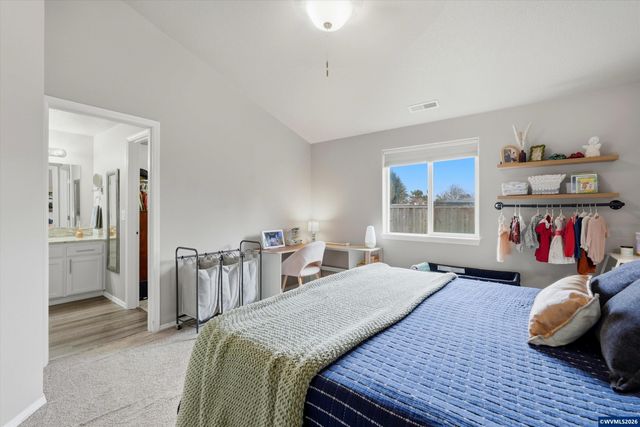 3422 NE Harvest Dr Dr, Mcminnville, OR 97128