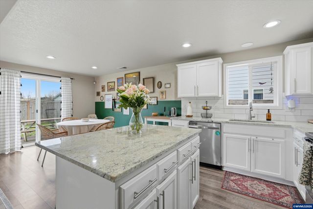 3422 NE Harvest Dr Dr, Mcminnville, OR 97128