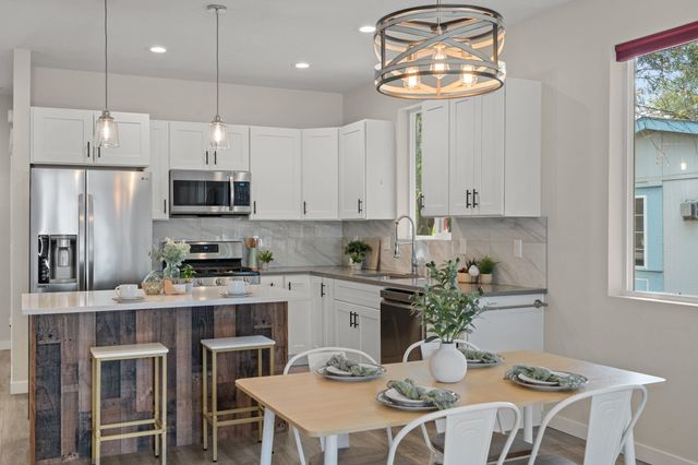 111 N Herald Rd, Spokane Valley, WA 99206