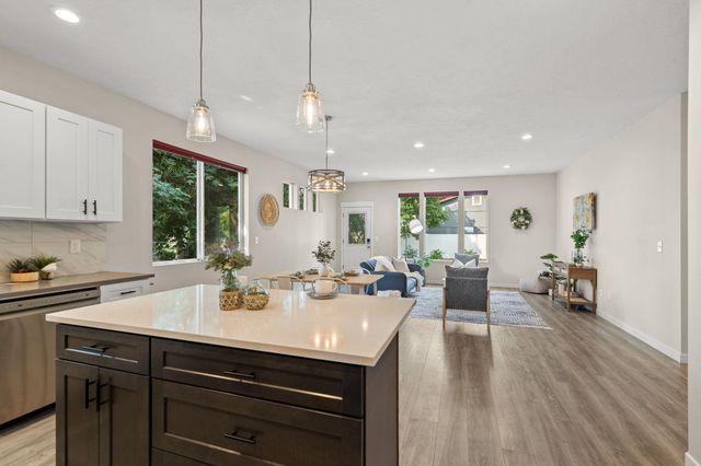 111 N Herald Rd, Spokane Valley, WA 99206