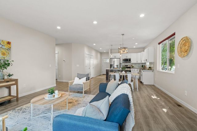 111 N Herald Rd, Spokane Valley, WA 99206