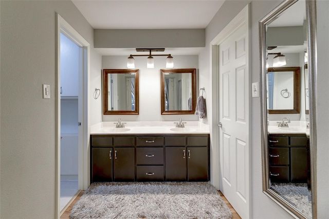 1735 Spyglass DR 117, Austin, TX 78746