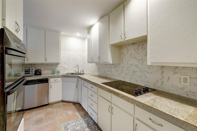 1735 Spyglass DR 117, Austin, TX 78746