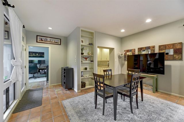 1735 Spyglass DR 117, Austin, TX 78746