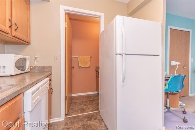 29560 Clarita Street, Livonia, MI 48152