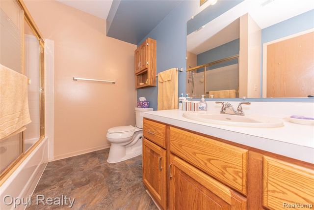 29560 Clarita Street, Livonia, MI 48152