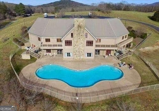 1095 Mountain Shadows Drive, Cleveland, GA 30528