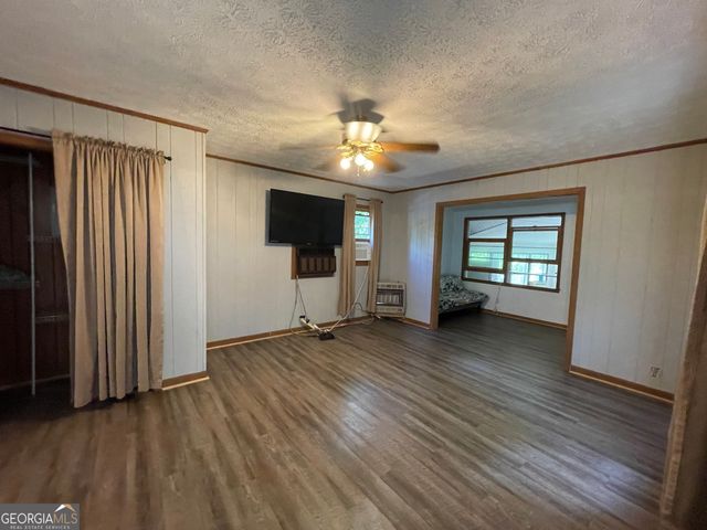 1095 Mountain Shadows Drive, Cleveland, GA 30528