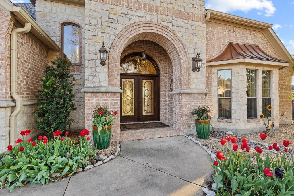 2001 Augusta Court, Desoto, TX 75115