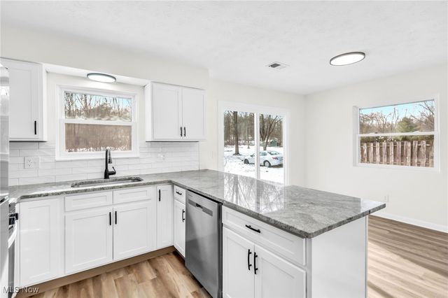 2928 Pressler Road, Uniontown, OH 44685