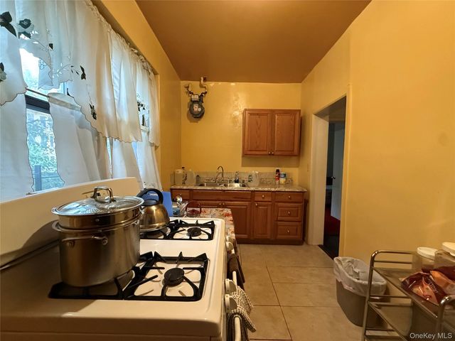 1770 Walton Avenue 24B, Bronx, NY 10453