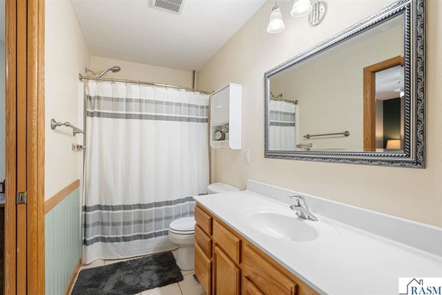 604 St Andrews Drive, Mankato, MN 56001