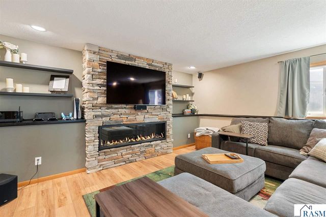 604 St Andrews Drive, Mankato, MN 56001
