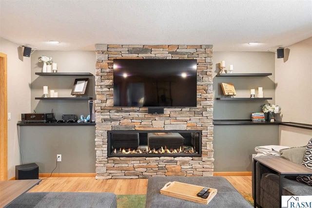 604 St Andrews Drive, Mankato, MN 56001