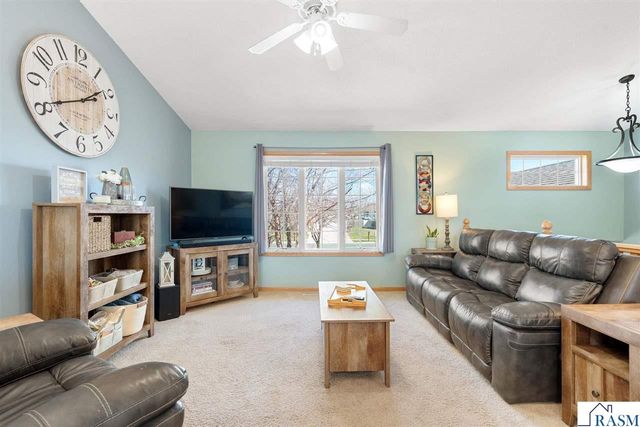 604 St Andrews Drive, Mankato, MN 56001