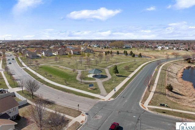604 St Andrews Drive, Mankato, MN 56001