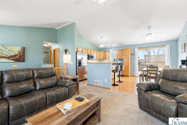 604 St Andrews Drive, Mankato, MN 56001