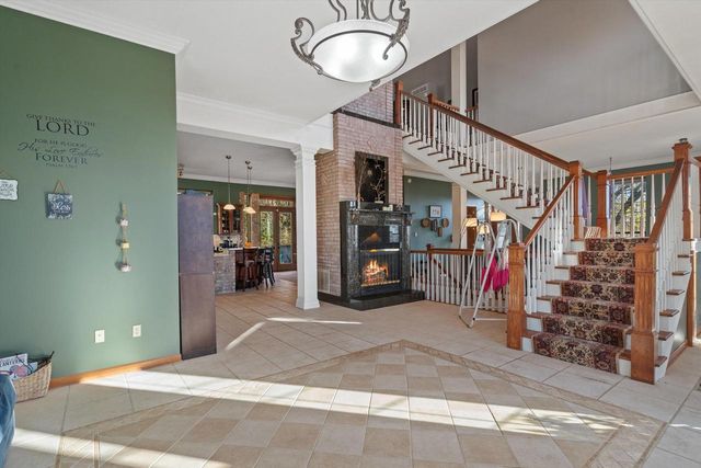 N44W25902 Lindsay ROAD, Pewaukee, WI 53072