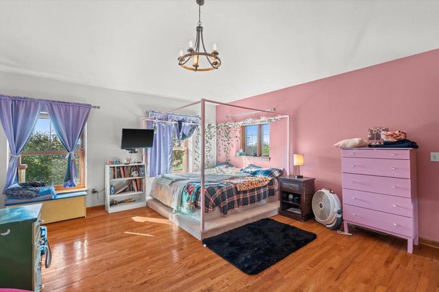 N44W25902 Lindsay ROAD, Pewaukee, WI 53072