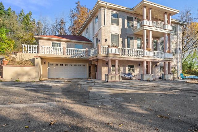 N44W25902 Lindsay ROAD, Pewaukee, WI 53072