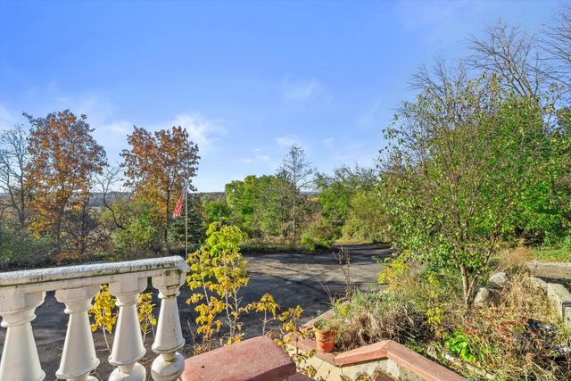 N44W25902 Lindsay ROAD, Pewaukee, WI 53072