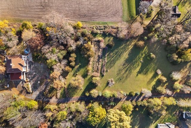 N44W25902 Lindsay ROAD, Pewaukee, WI 53072