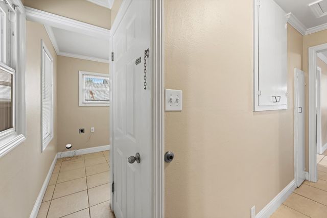 216 Eureka Ave, Lodi, CA 95240