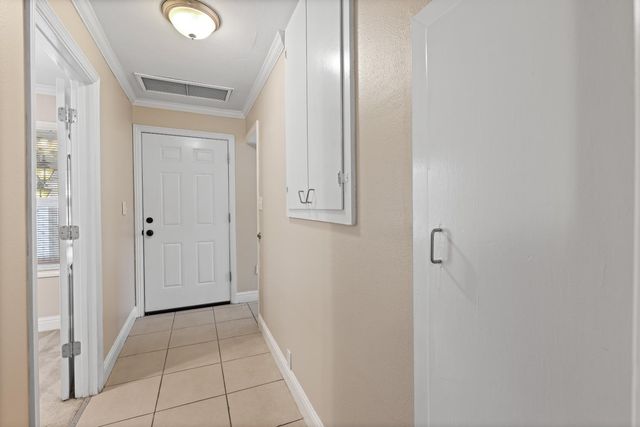 216 Eureka Ave, Lodi, CA 95240