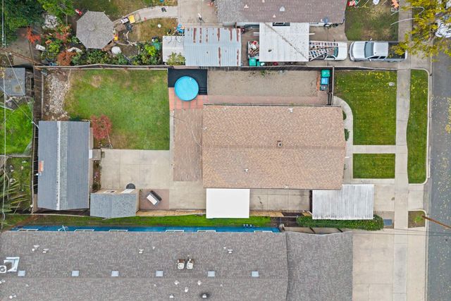 216 Eureka Ave, Lodi, CA 95240