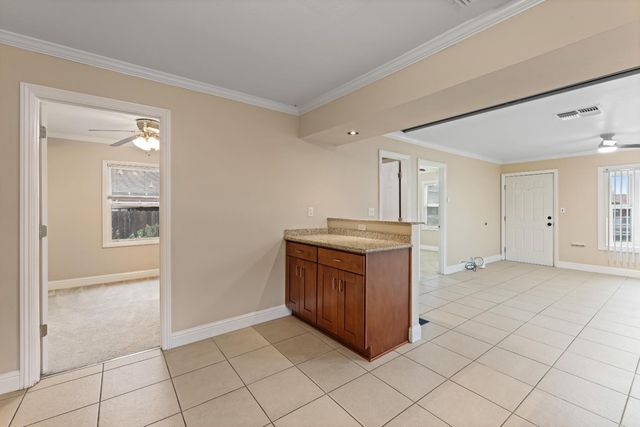 216 Eureka Ave, Lodi, CA 95240