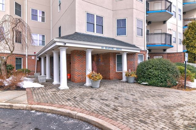 10 Seaport Dr. 2505, Quincy, MA 02171