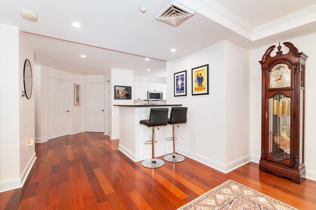 10 Seaport Dr. 2505, Quincy, MA 02171