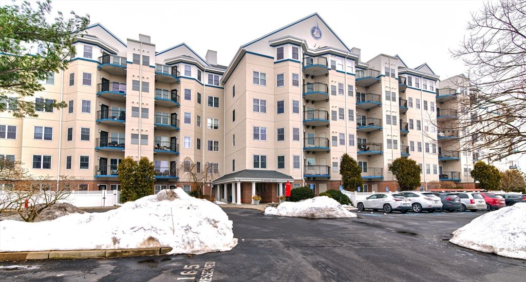 10 Seaport Dr. 2505, Quincy, MA 02171