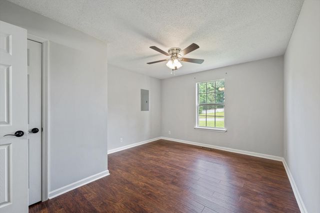 818 Shelton Cir, S, Clarksville, TN 37042