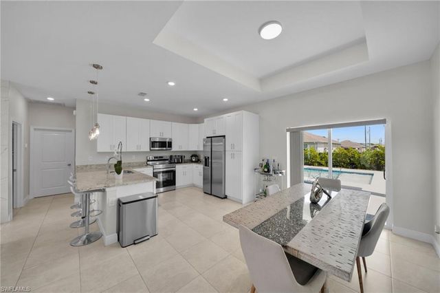 405 NW 10th ST, Cape Coral, FL 33993