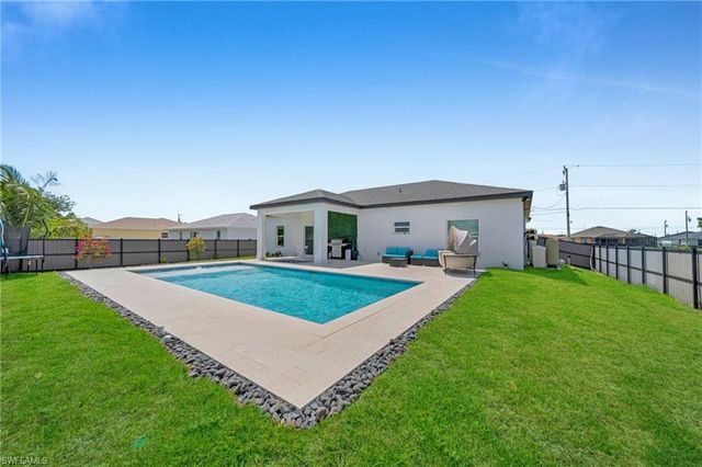 405 NW 10th ST, Cape Coral, FL 33993
