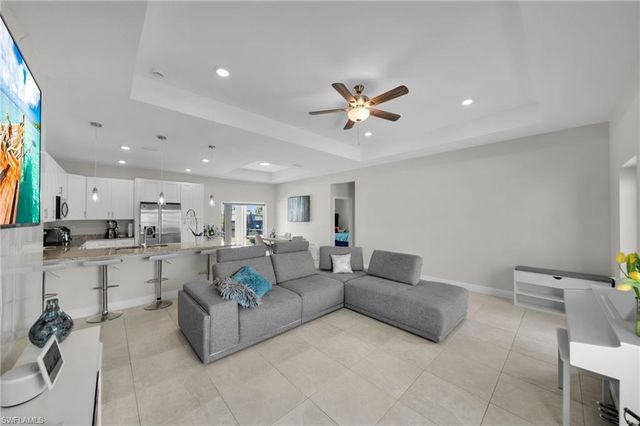 405 NW 10th ST, Cape Coral, FL 33993