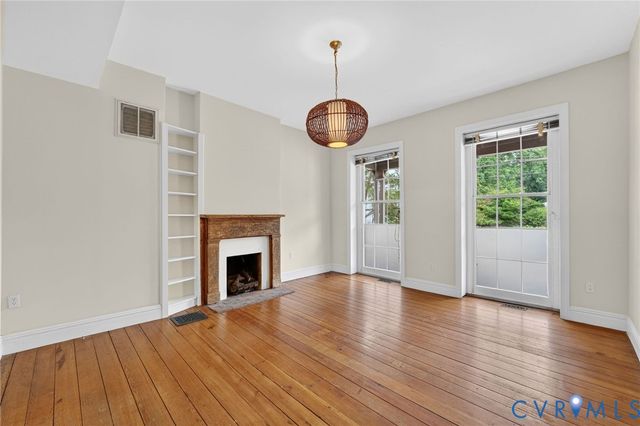 2513 E Grace St, Richmond, VA 23223
