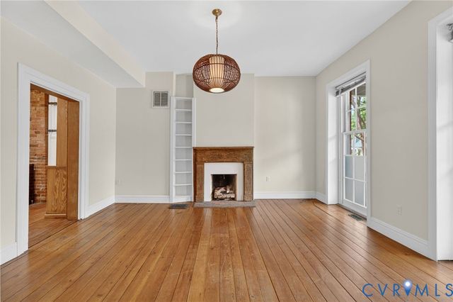 2513 E Grace St, Richmond, VA 23223