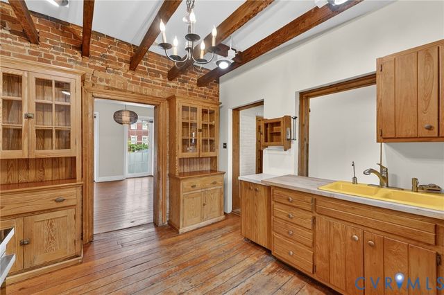 2513 E Grace St, Richmond, VA 23223