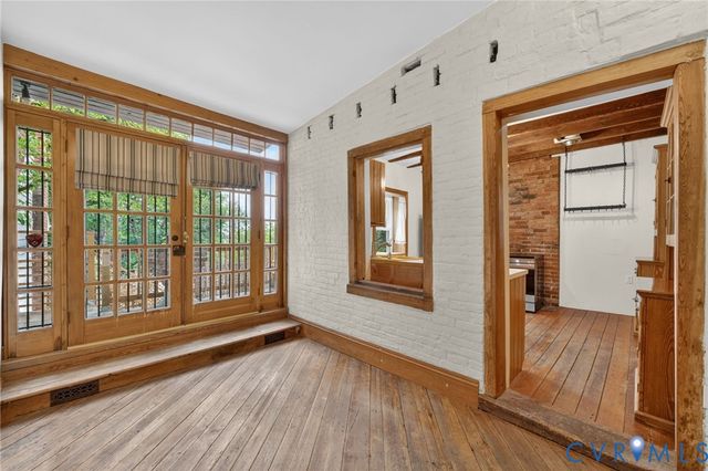 2513 E Grace St, Richmond, VA 23223