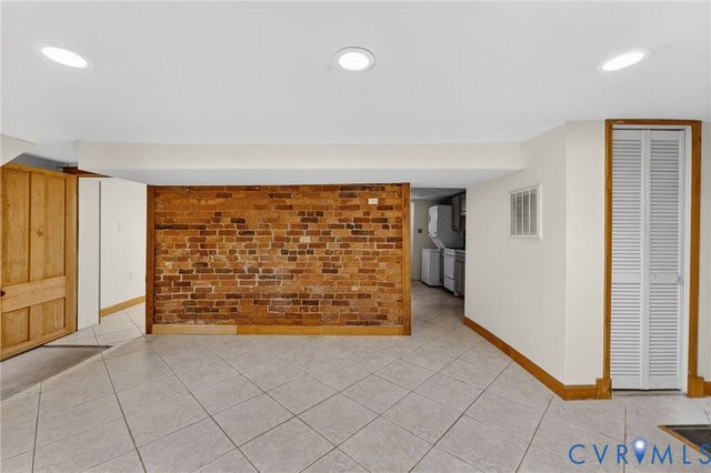 2513 E Grace St, Richmond, VA 23223