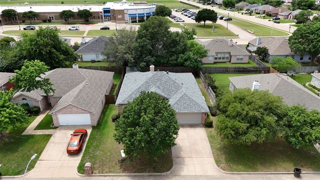 3721 Fleetwood Drive, Fort Worth, TX 76123