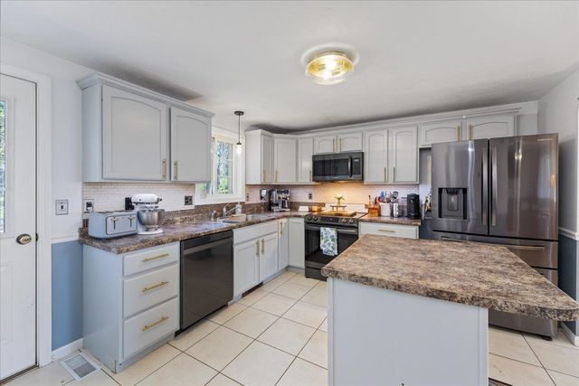 12 Pasture Road, Swanzey, NH 03431